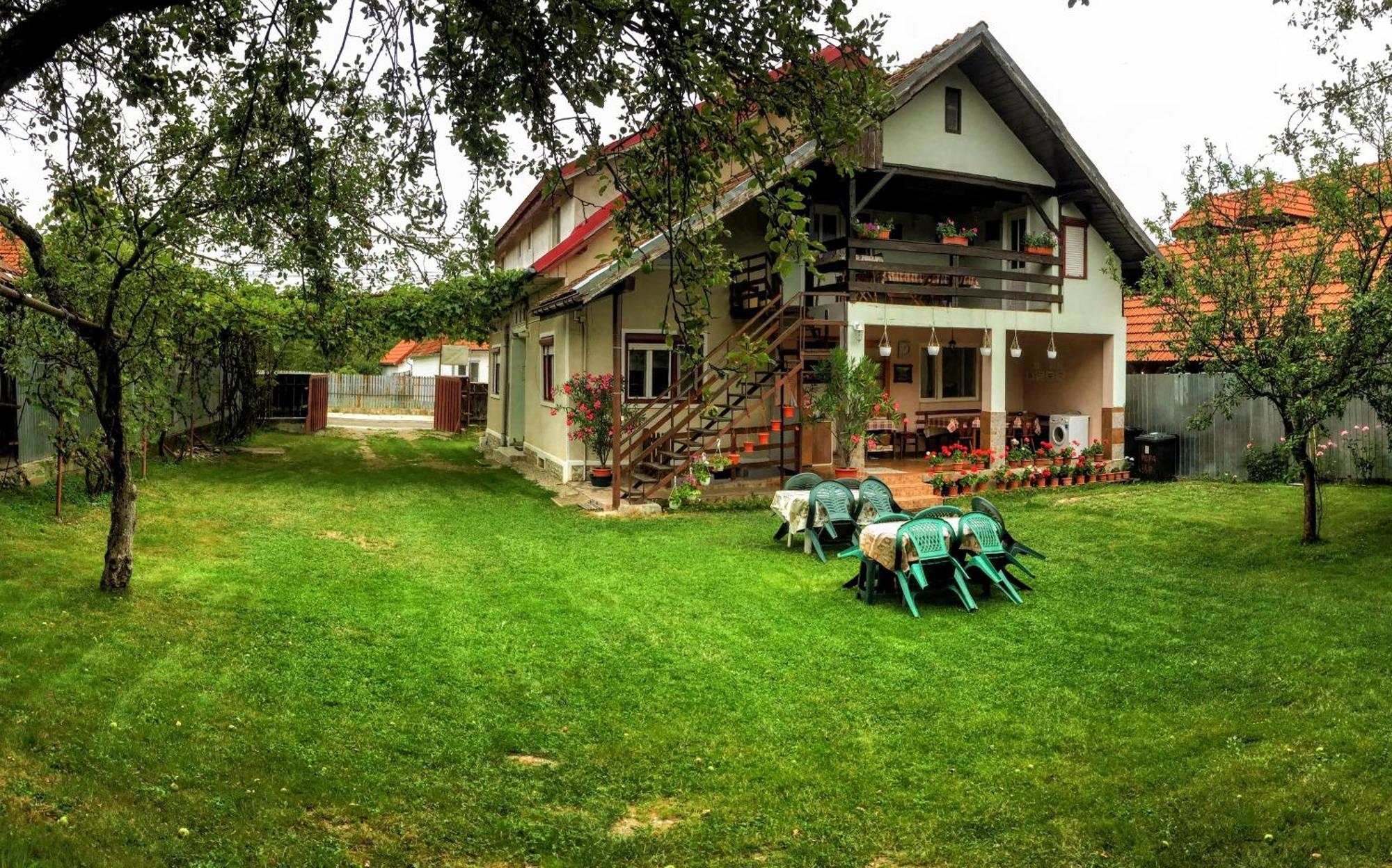 Hotel Casa Popa Cîrţişoara Exterior foto