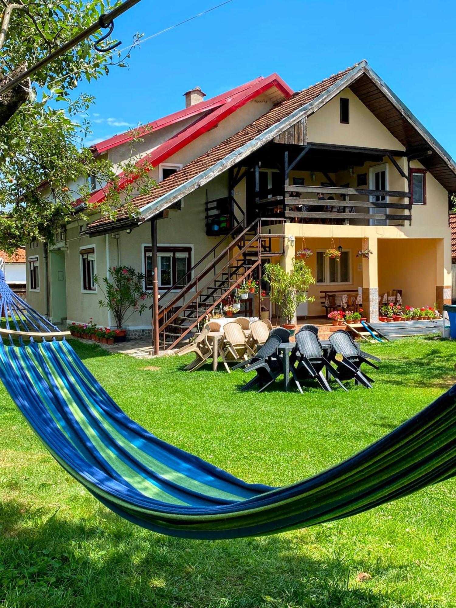 Hotel Casa Popa Cîrţişoara Exterior foto